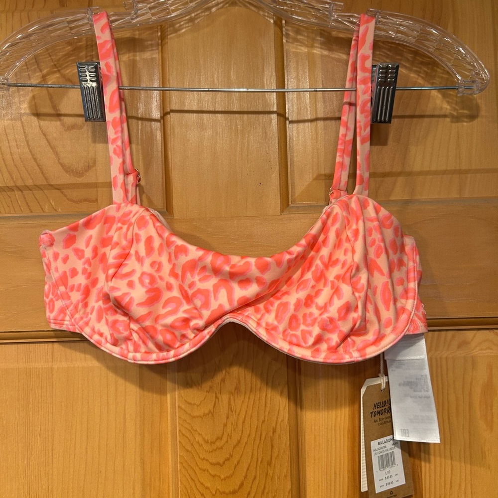 Billabong Women’s Neon Coral Animal Print Underwire Bathing Suit Top